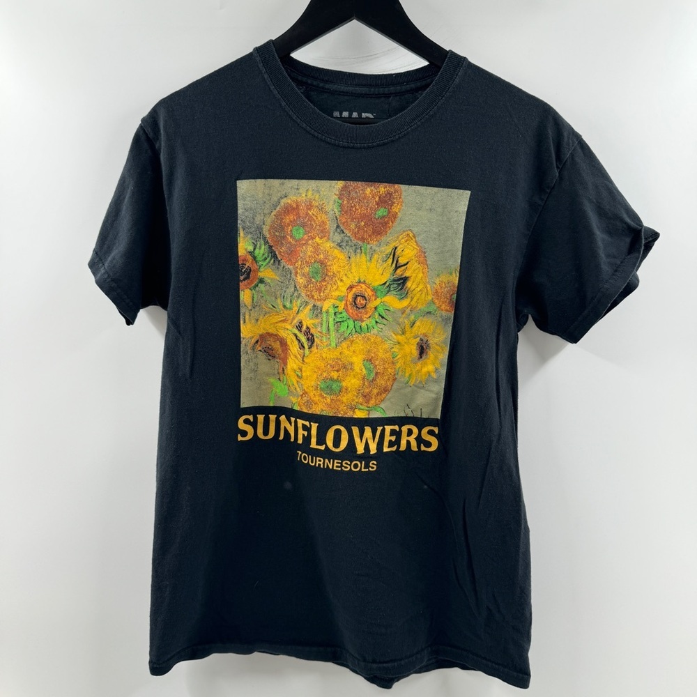 Mad Engine Sunflowers Graphic T-Shirt – Size Medium